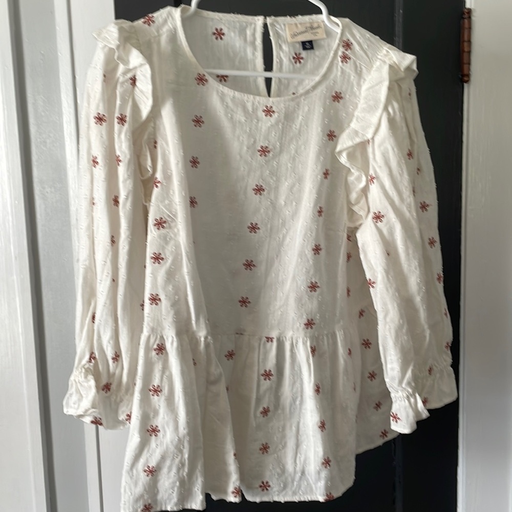 Universal thread peplum top
